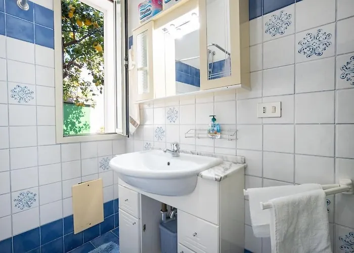 Ampio In Centro Wifi E 1 Posto Auto