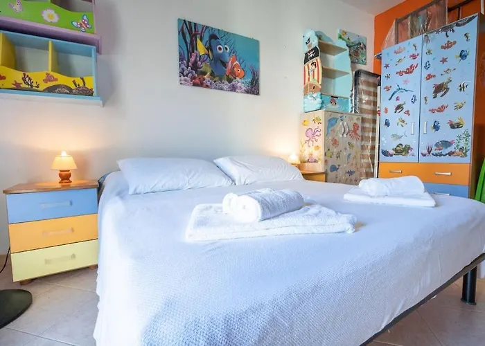 Ampio In Centro Wifi E 1 Posto Auto Apartmán Villasimius