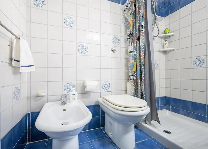 Ampio In Centro Wifi E 1 Posto Auto